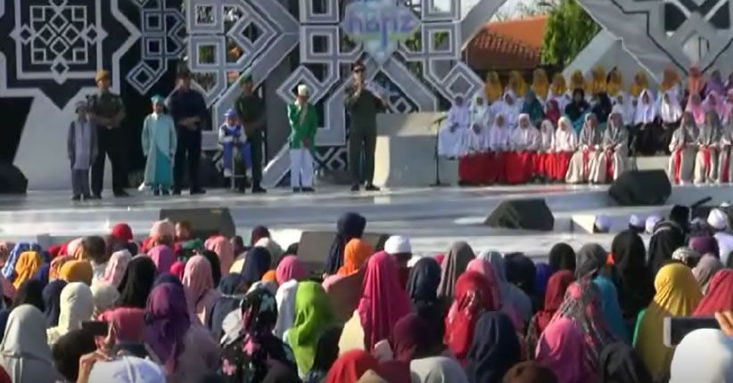 Ribuan Warga Banjiri Festival Hafiz Indonesia 2018 di Sidoarjo
