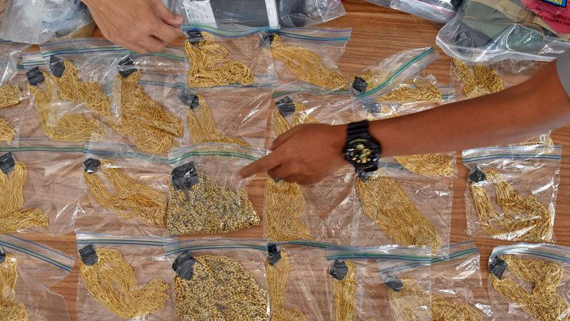 Polda Jateng Ungkap Kasus Perampokan Perhiasan Emas Senilai Rp4,7 M - Bagian 1