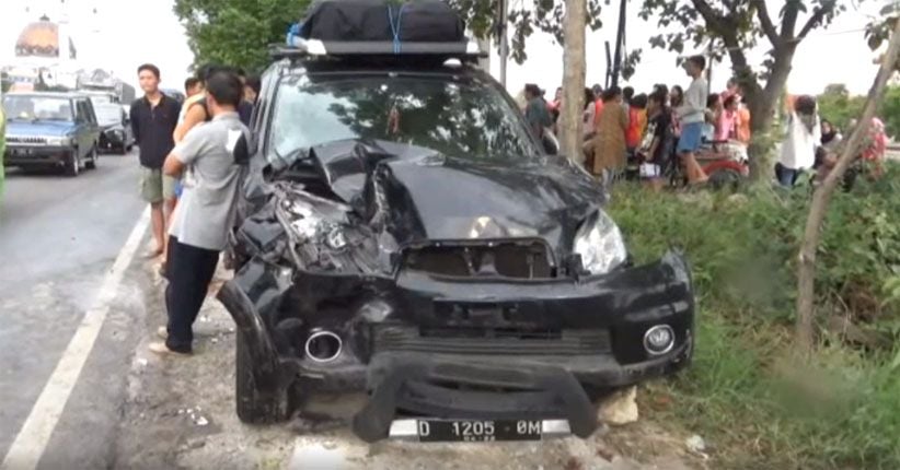 4 Mobil Kecelakaan Beruntun di Pantura Lamongan, 3 Luka Parah