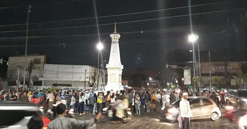 Meski Hujan-Hujanan, Warga Yogyakarta Semangat Doakan Ganjar Pranowo