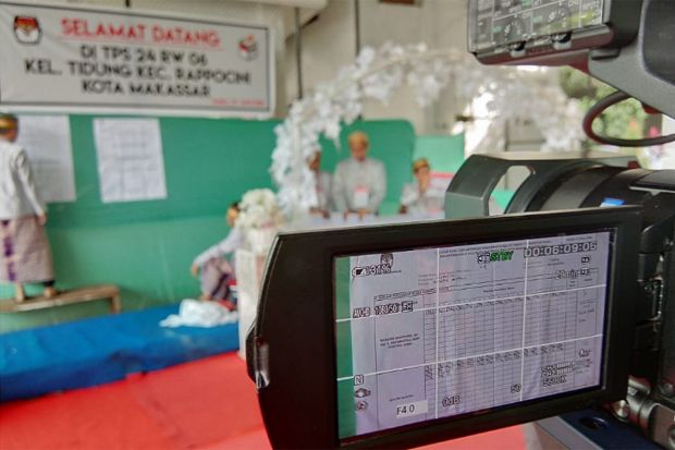 title Appi-Cicu Kalah Lawan Kotak Kosong di TPS Ichsan Yasin Limpo Appi-Cicu Kalah Lawan Kotak Kosong di TPS Ichsan Yasin Limpo