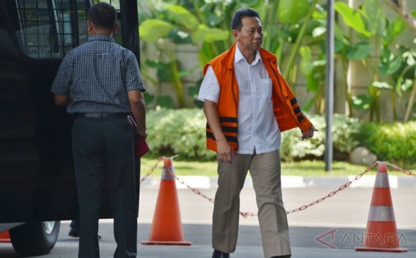 Bupati Kebumen Nonaktif Yahya Fuad Didakwa Terima Suap Rp12 Miliar