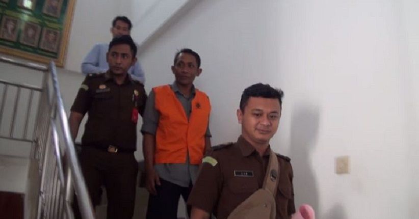 Korupsi Dana Desa Rp296 Juta, Kades Banjarsari Mojokerto Ditahan