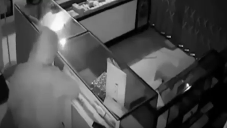 Bobol Toko Telepon Seluler, Kakak Beradik Ditangkap Polisi 