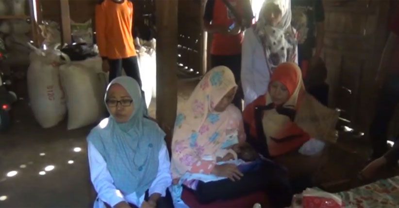 Setelah Viral di Media Sosial, Bayi tanpa Anus di Pati Banjir Bantuan