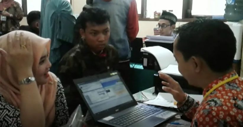 title SKTM Jadi Jaminan Diterima, Semua Pendaftar di SMK Ini Mengaku Miskin SKTM Jadi Jaminan Diterima, Semua Pendaftar di SMK Ini Mengaku Miskin