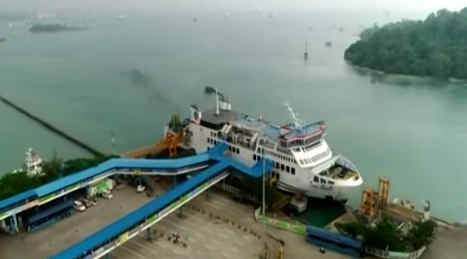 Cuaca Buruk,  Lalu Lintas Kapal Gresik-Bawean Terganggu