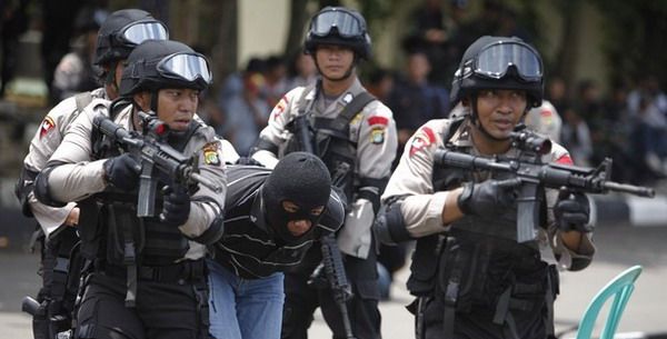 Rampok Toko Emas di Magetan, Terduga Teroris Diamankan Densus 88