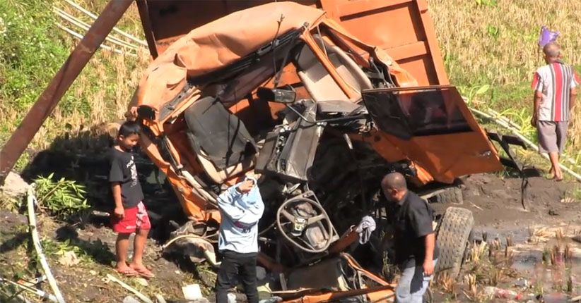 Truk Terjun ke Sawah di Semarang, Sopir Luka Parah Terjepit Kabin