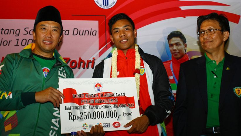 Tiba di Tanah Air, Lalu Muhammad Zohri Bentangkan Bendera Merah Putih - Bagian 4