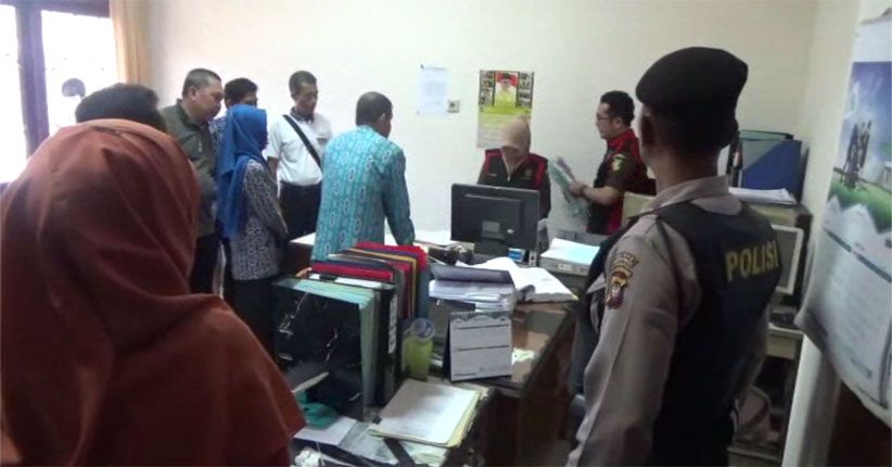 Geledah Kantor DPRD Mempawah, Kejari Angkut Dokumen Perjalanan Dinas
