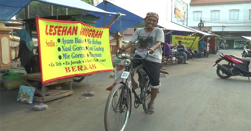 Peringati Hari Jadi, Warga Kaliwungu Kelilingi Alun-Alun 413 Putaran