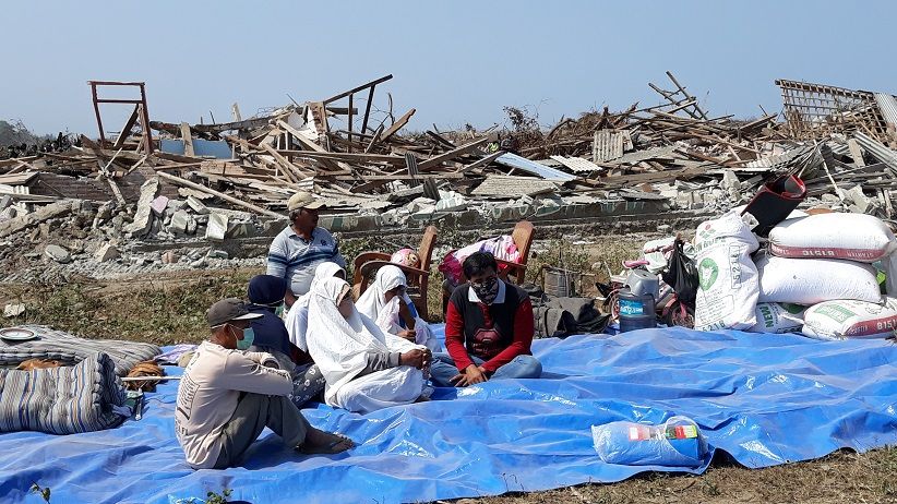 title Rumah Dirobohkan, Korban Bandara NYIA Akan Dirikan Tenda Rumah Dirobohkan, Korban Bandara NYIA Akan Dirikan Tenda