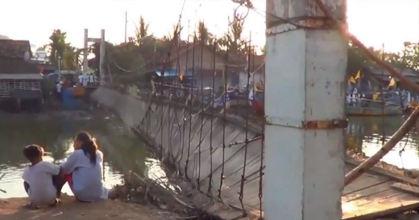 Jembatan Gantung Terputus di Pati, Evakuasi Korban Menegangkan