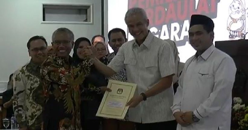KPU Tetapkan Ganjar Pranowo-Taj Yasin Gubernur Jateng Terpilih