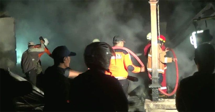 Ditinggal Pergi, Rumah Semi Permanen di Kendal Ludes Terbakar