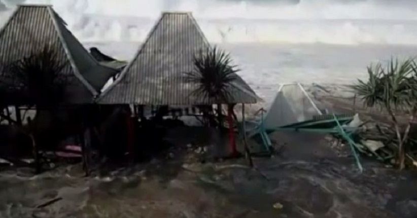 Mirip Tsunami Kecil, Begini Dahsyatnya Gelombang di Pantai Gunungkidul