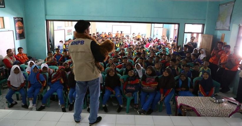 title Edukasi Bahaya Tsunami, BPBD Pangandaran Sosialisasi Jargon 20-20-20 Edukasi Bahaya Tsunami, BPBD Pangandaran Sosialisasi Jargon 20-20-20