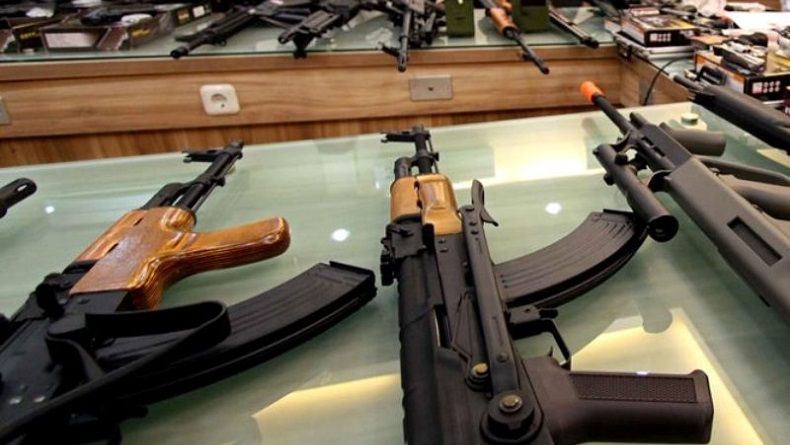 Polisi Tangkap Oknum PNS Pemilik Senjata Api AK-47