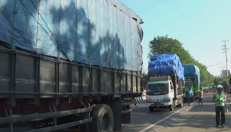 Razia Truk Muatan Berlebih di Kendal, Polisi: Kami Langsung Tilang
