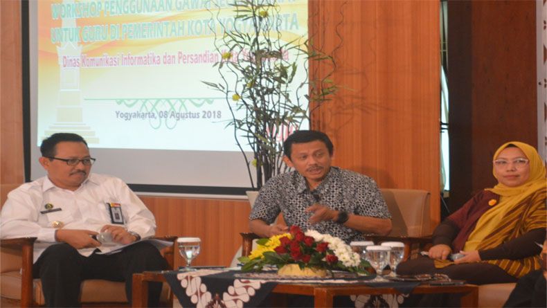 Dampingi Siswa, Guru di Yogya Dibekali Pengetahuan Teknologi Gawai