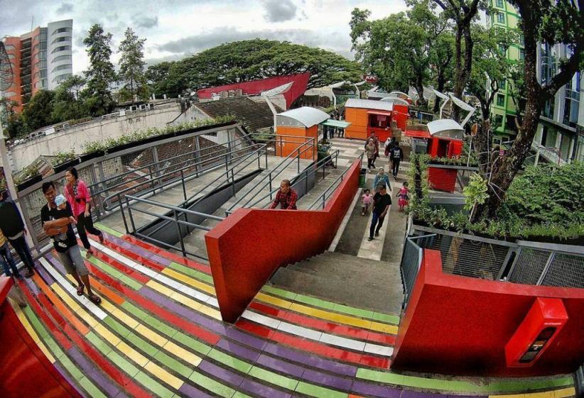 Pemkot Bandung Perpanjang Jalur Skywalk Teras Cihampelas 