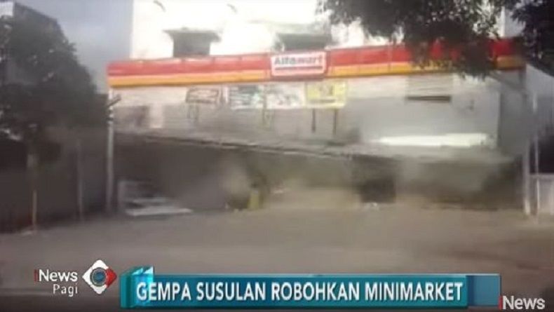 Viral, Detik-Detik Minimarket 2 Lantai Ambruk saat Gempa di Mataram