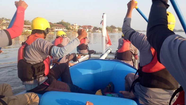 title Ekspedisi Bengawan Solo Himapala Unesa Dokumentasikan Jejak Peradaban Ekspedisi Bengawan Solo Himapala Unesa Dokumentasikan Jejak Peradaban