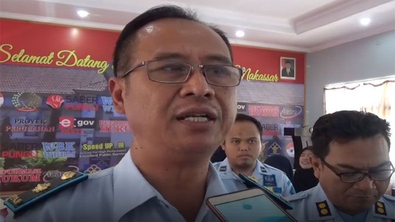 Viral Video Dalang Pembunuhan Sekeluarga di Makassar Live dari Penjara