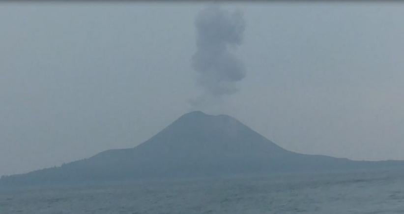 Gunung Anak Krakatau Meletus 336 Kali dalam Sehari, Status Waspada