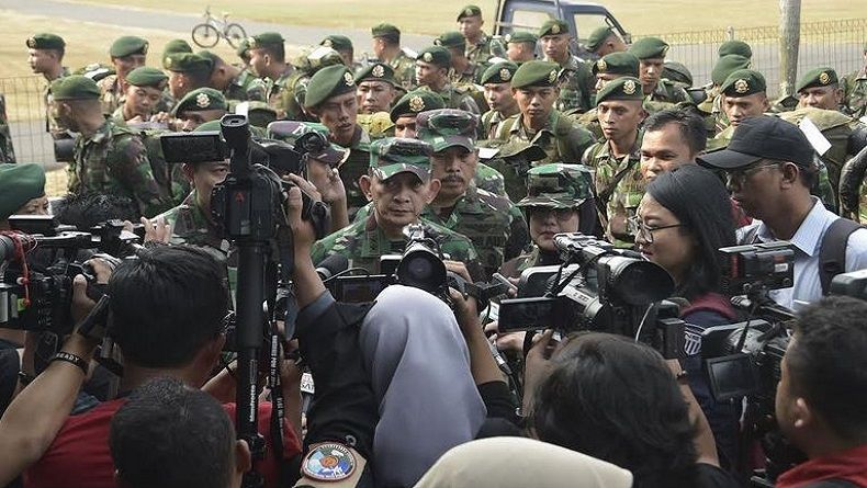 title TNI Kirim 26 Sapi Kurban bagi Warga Korban Bencana Gempa di Lombok TNI Kirim 26 Sapi Kurban bagi Warga Korban Bencana Gempa di Lombok