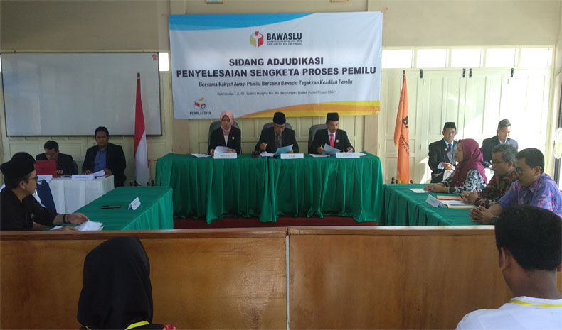 Bawaslu Kulonprogo Gelar Sidang Ajudikasi Sengketa Pemilu 5 Parpol