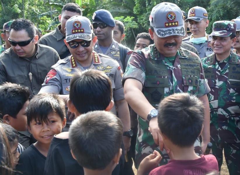 Panglima TNI dan Kapolri Tinjau Lokasi Pengungsian di Lombok