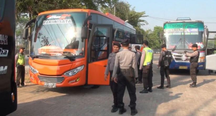 Polisi Razia Peserta Deklarasi #2019GantiPresiden di Mojokerto