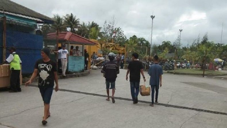 Polisi Tangkap 3 Pengedar Ganja di Bandara Mozes Kilangin