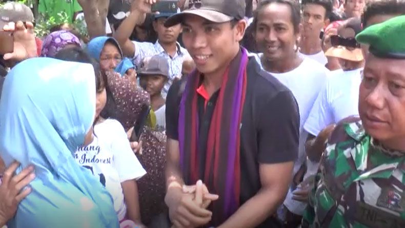 Pulang Kampung ke Lombok, Zohri Disambut Tangis Haru Keluarga