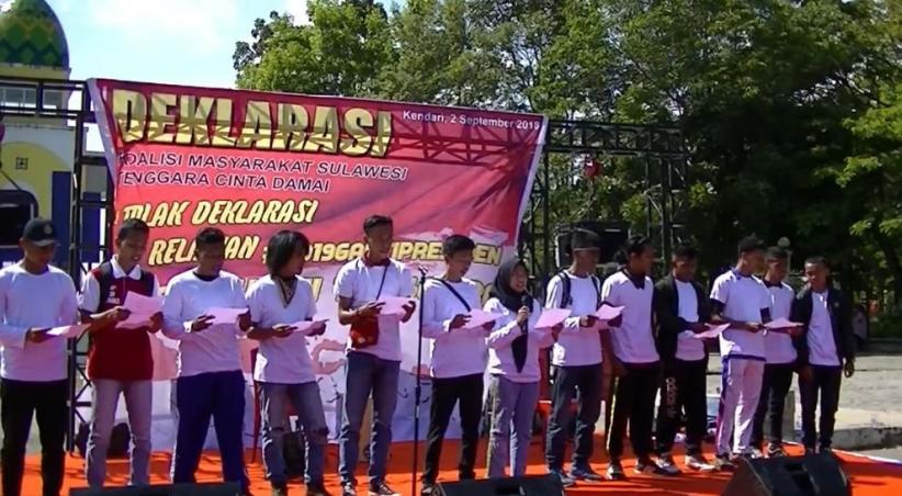 Ratusan Warga Tolak Deklarasi #2019GantiPresiden di Kendari