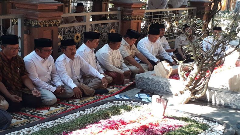 Gaet Dukungan Nahdliyin, Prabowo Kunjungi Sejumlah Tokoh NU di Jatim