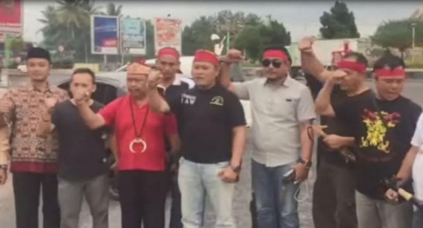 Tolak Deklarasi #2019GantiPresiden, Ormas di Pangkalan Bun Demo