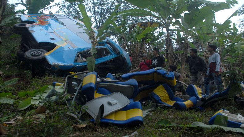 Bus yang Masuk Jurang di Sukabumi Diduga Dikemudikan Sopir Tembak