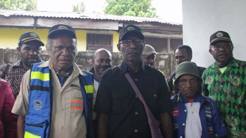 title 7 Suku di Papua Siap Menangkan Jokowi di Pilpres dengan Sistem Noken 7 Suku di Papua Siap Menangkan Jokowi di Pilpres dengan Sistem Noken