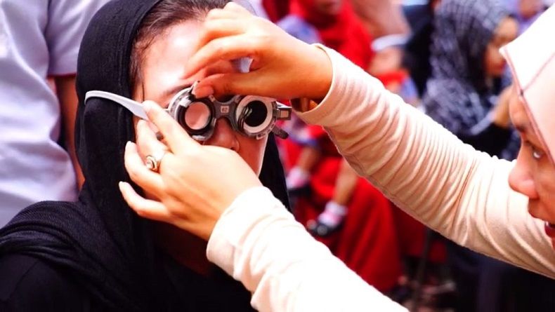 DPD Baja Perindo Sukabumi Bagikan 500 Kacamata Baca Gratis di Ciambar