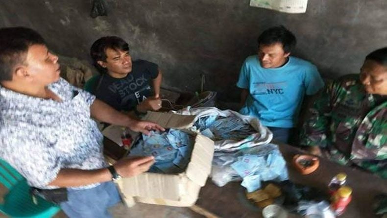 Ribuan E-KTP Ditemukan Warga Berceceran di Jalan Banjarsari Serang