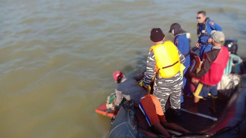 title Mayat Tanpa Kepala Ditemukan Mengapung di Laut Tanjungjabung Barat Mayat Tanpa Kepala Ditemukan Mengapung di Laut Tanjungjabung Barat