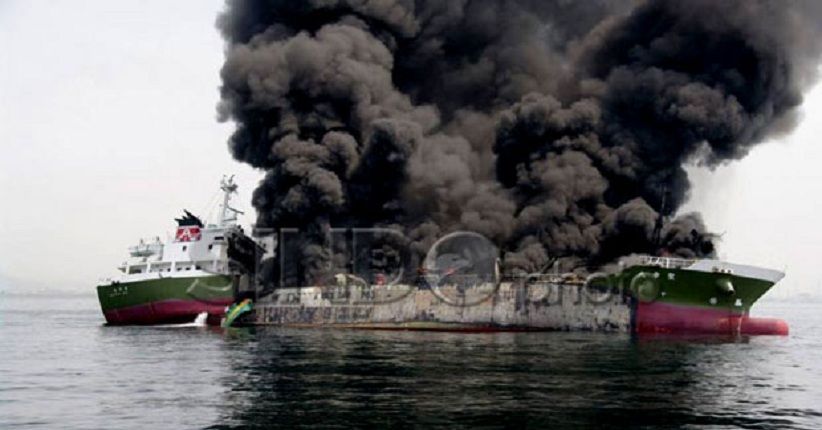 title Kapal Fungka Permata V Terbakar di Banggai Laut Sulteng, 8 Orang Tewas Kapal Fungka Permata V Terbakar di Banggai Laut Sulteng, 8 Orang Tewas