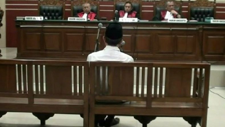 title Wali Kota Mojokerto Nonaktif Masud Yunus Dituntut 4 Tahun Penjara Wali Kota Mojokerto Nonaktif Masud Yunus Dituntut 4 Tahun Penjara
