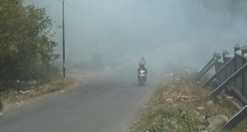 Kabut Asap dari Gunungan Sampah di TPA Darupono Kendal Makin Parah