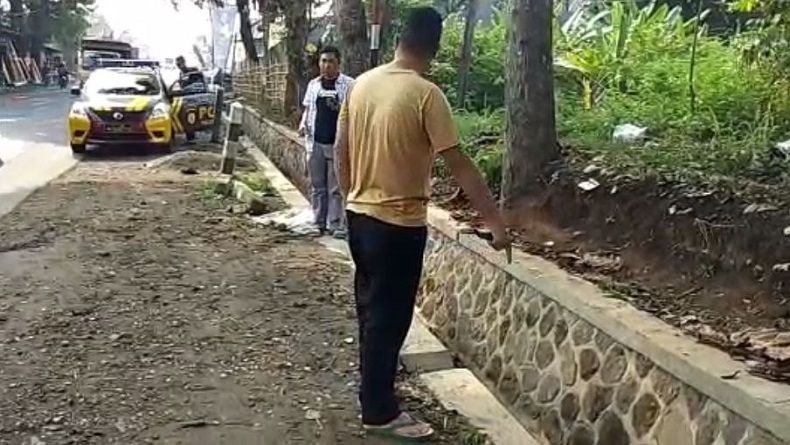 Warga Sukabumi Geger Temuan Mayat Pria Penuh Luka di Saluran Air