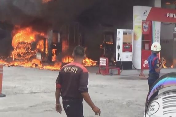 Isi BBM Pakai Jeriken, SPBU di Padang Ludes Dilalap Si Jago Merah 