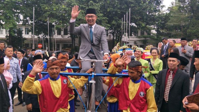 title Emil Jadi Ketua Tim Pengarah Pemenangan Jokowi- Ma'ruf Amin di Jabar Emil Jadi Ketua Tim Pengarah Pemenangan Jokowi- Ma'ruf Amin di Jabar